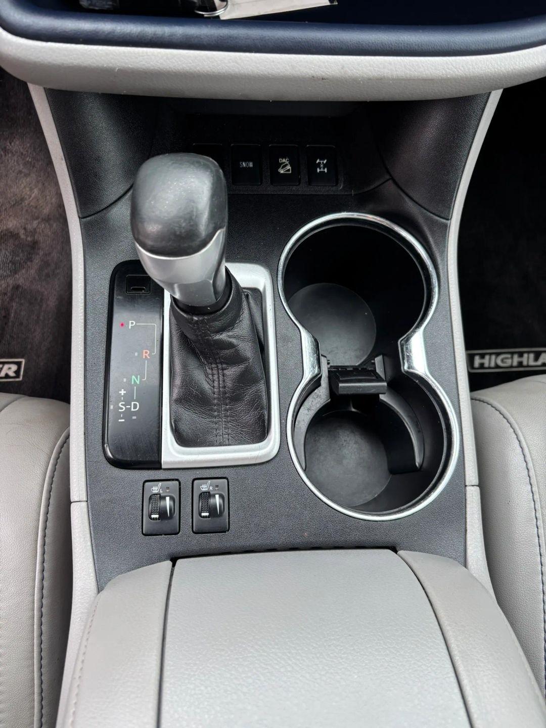 Toyota Highlander  2017