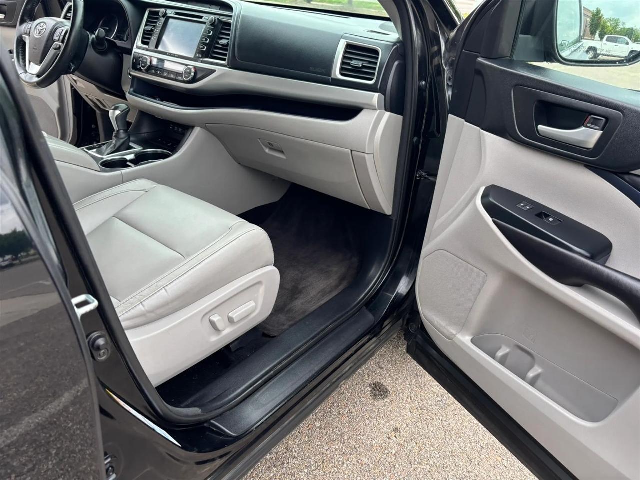 Toyota Highlander  2017