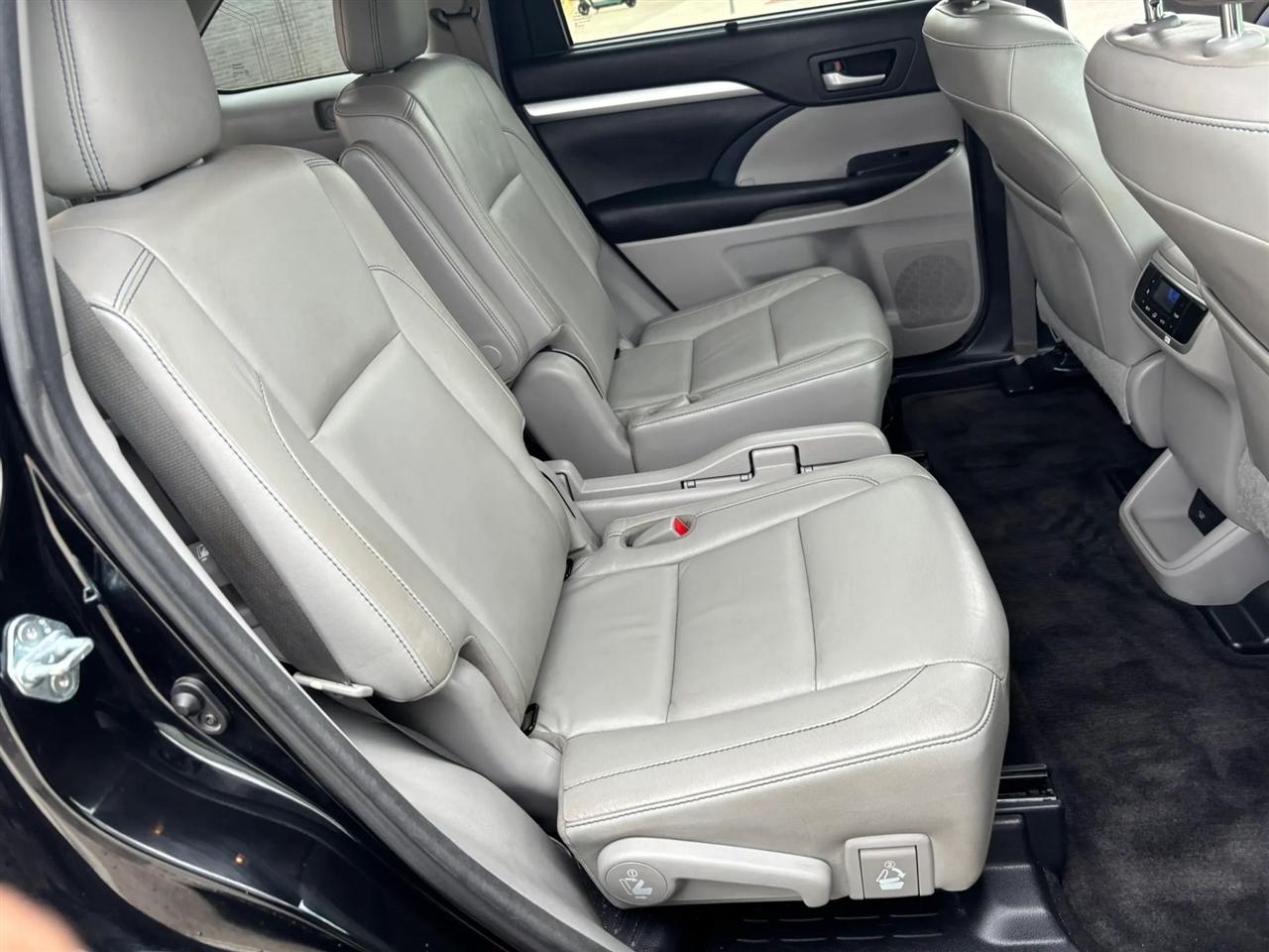 Toyota Highlander  2017