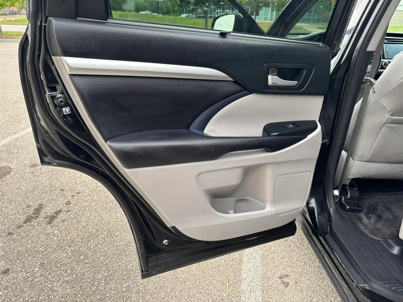 Toyota Highlander  2017