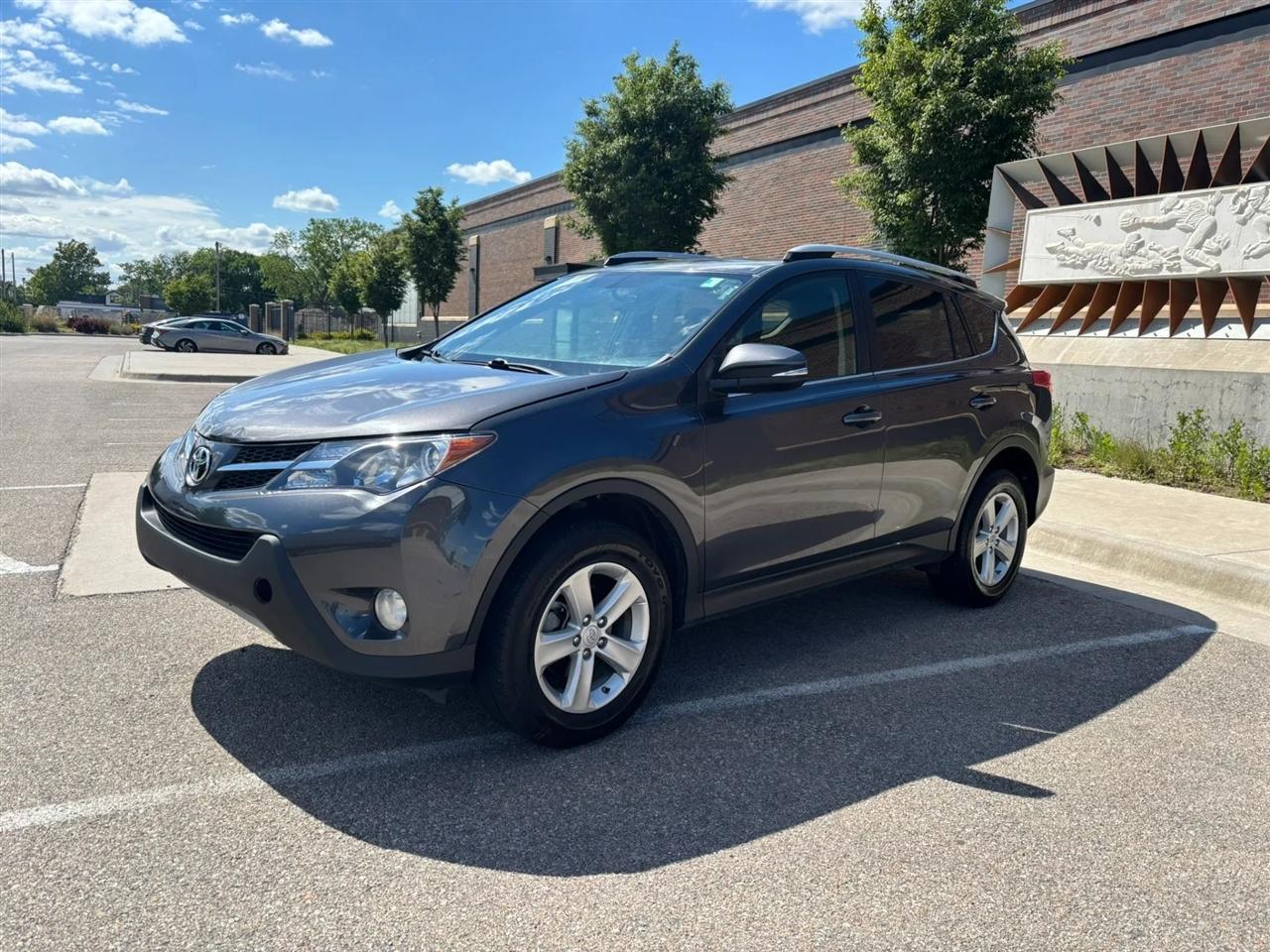 Toyota RAV4  2014