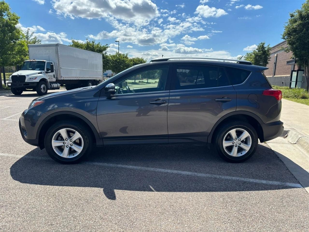 Toyota RAV4  2014