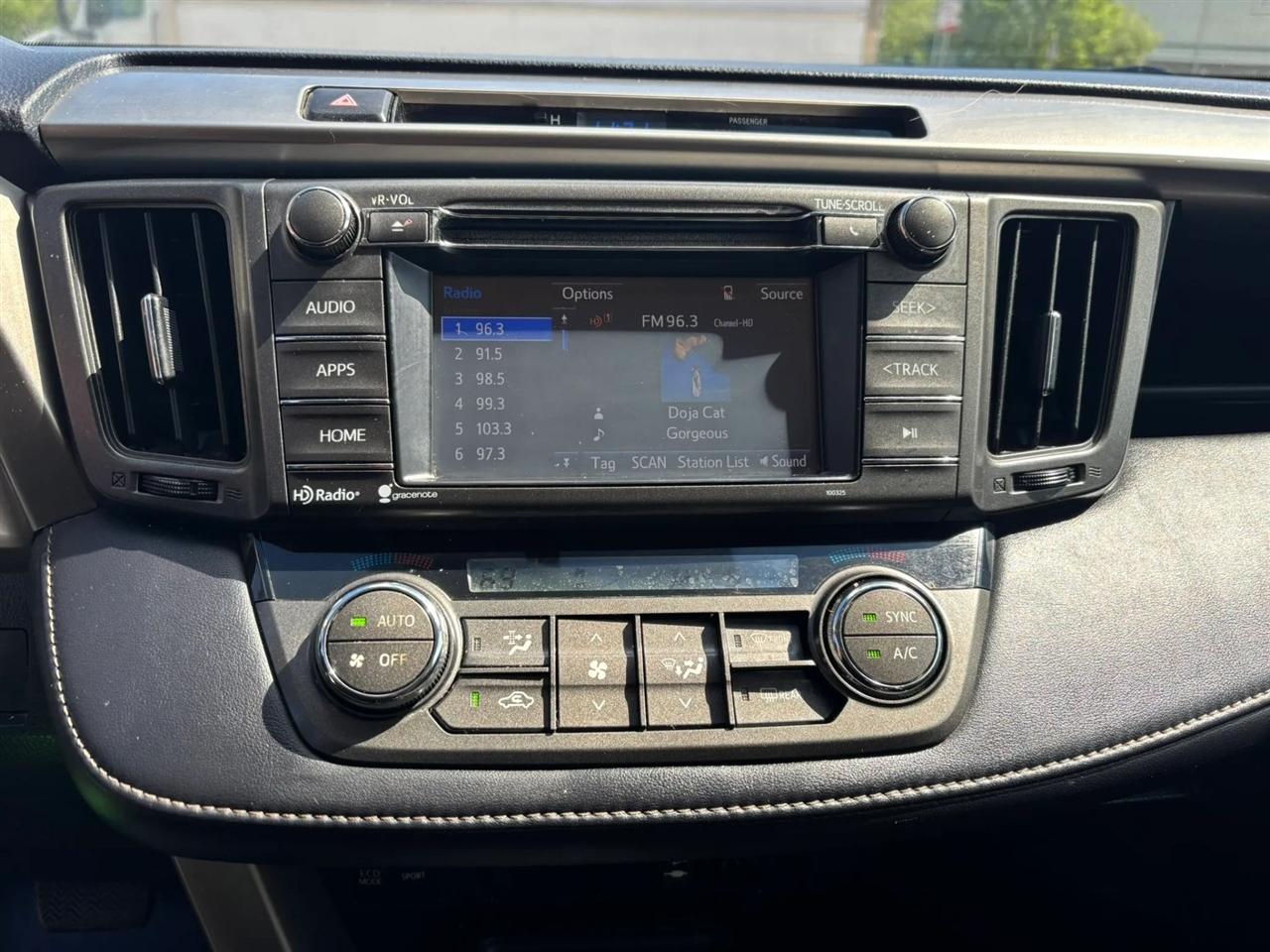 Toyota RAV4  2014