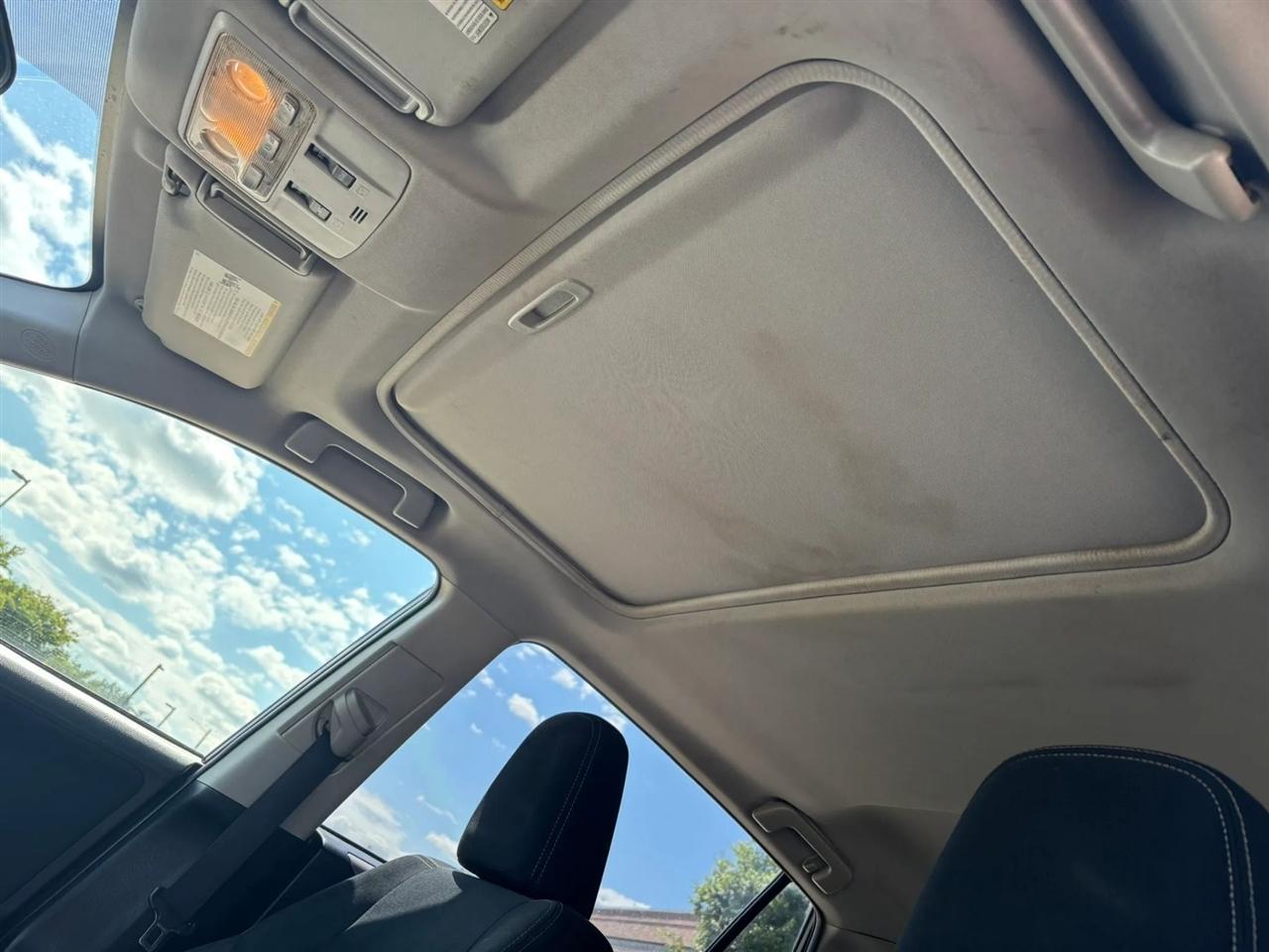 Toyota RAV4  2014