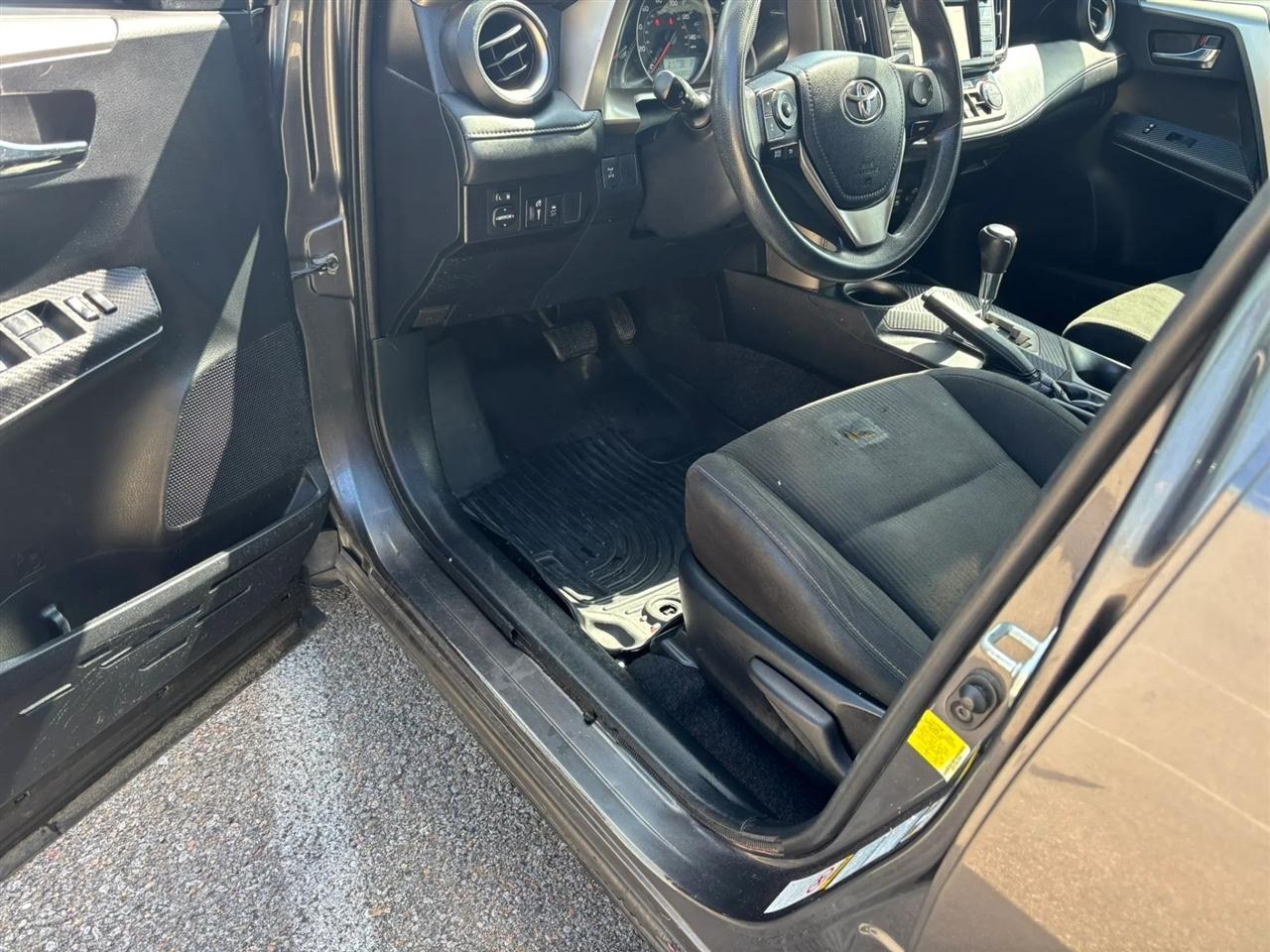 Toyota RAV4  2014