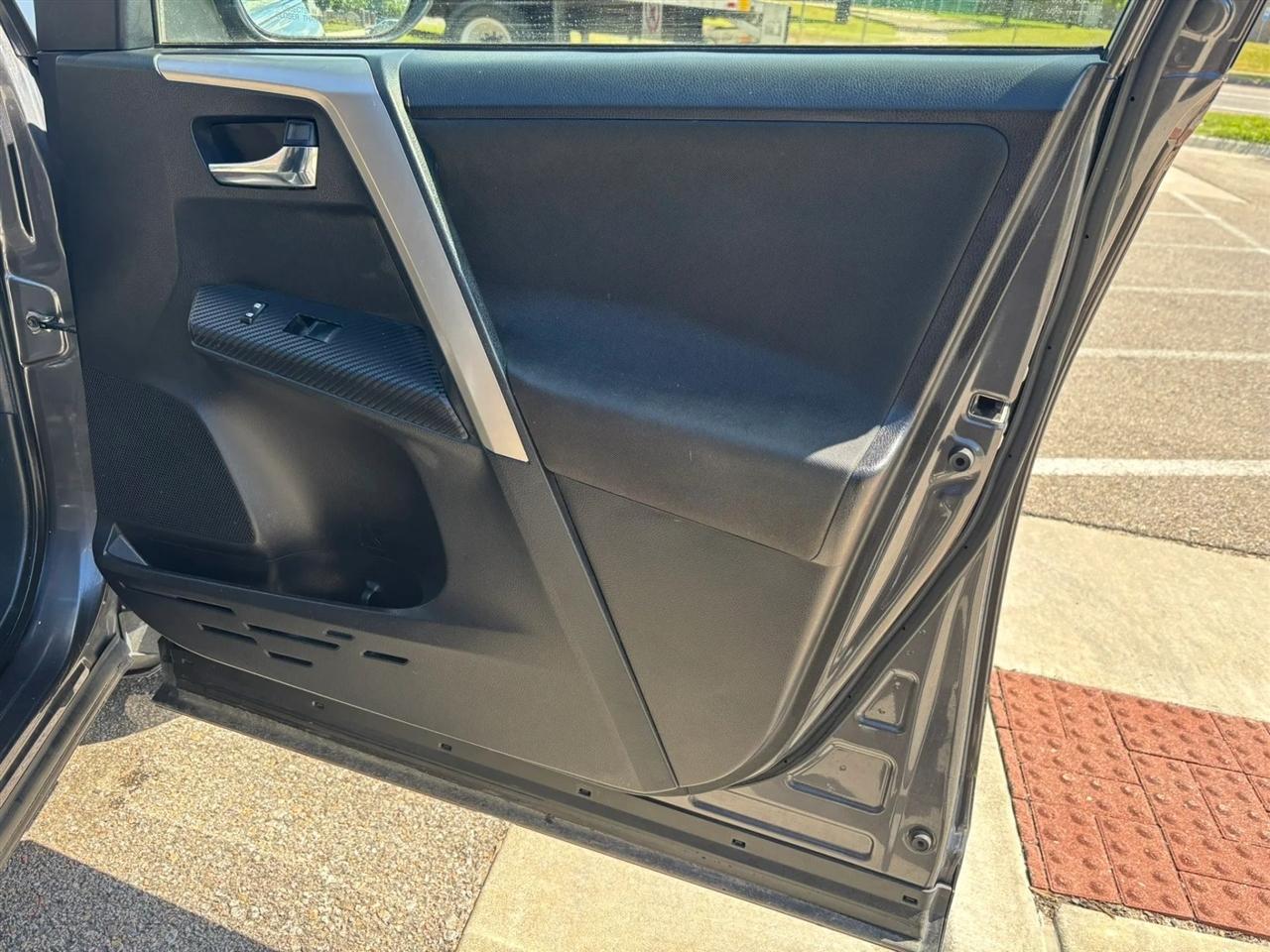 Toyota RAV4  2014