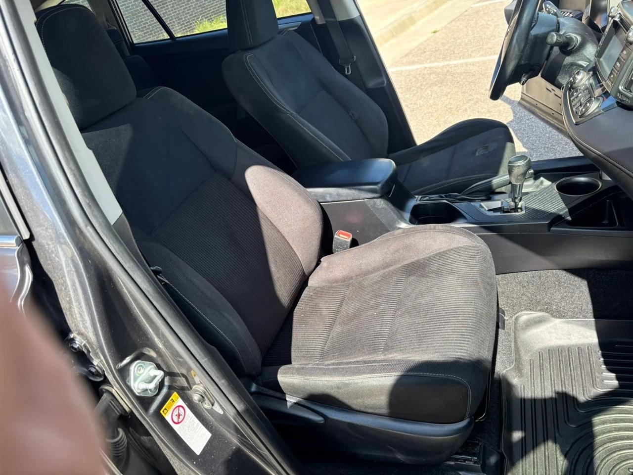 Toyota RAV4  2014