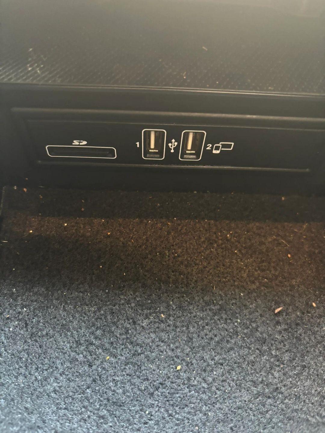Mercedes-Benz C-Class  2019