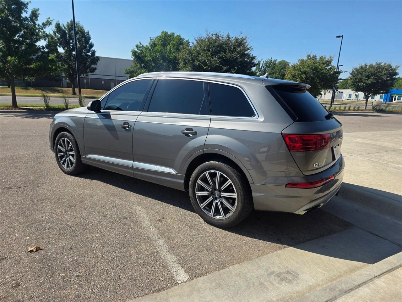Audi Q7  2017