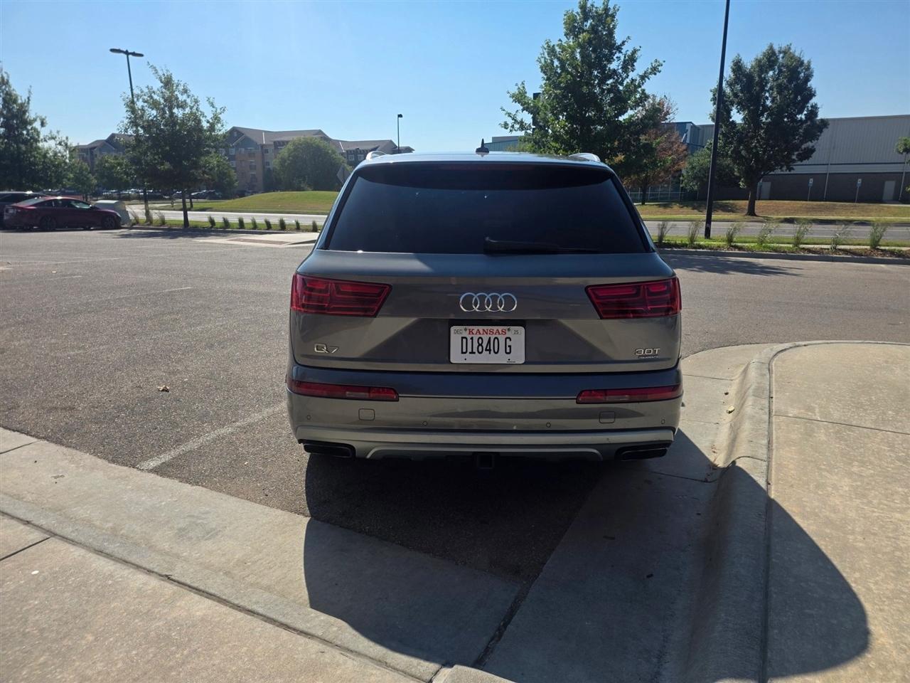 Audi Q7  2017