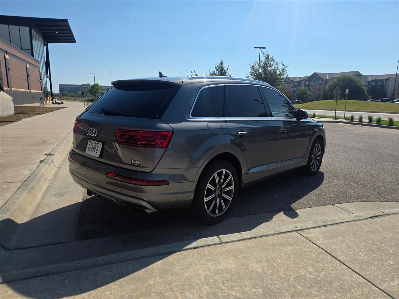 Audi Q7  2017