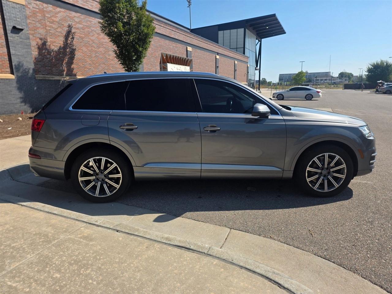 Audi Q7  2017