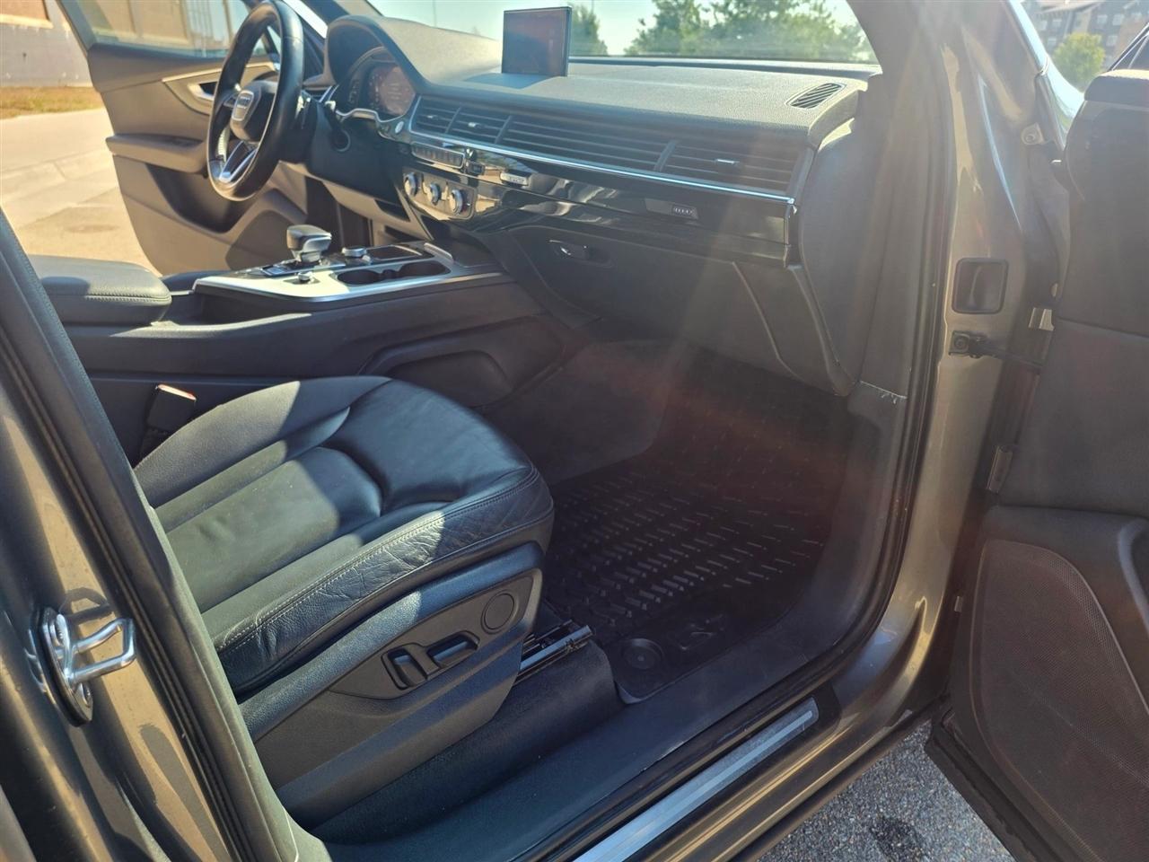 Audi Q7  2017