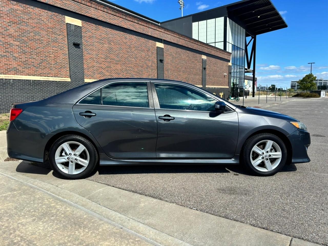 Toyota Camry  2014