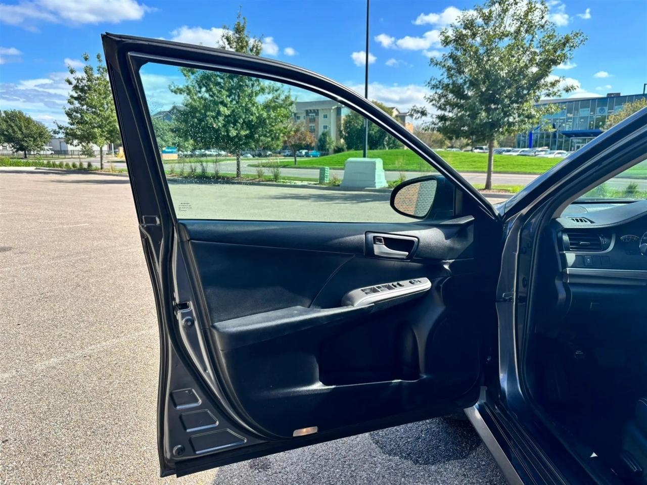 Toyota Camry  2014