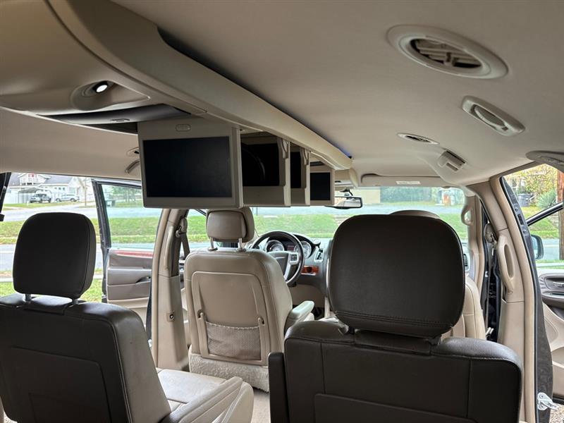 Chrysler Town & Country  2014