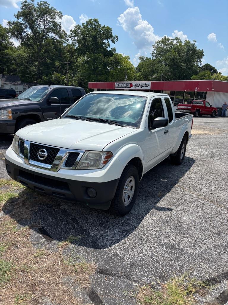 Nissan Frontier  2015