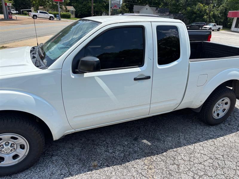 Nissan Frontier  2015