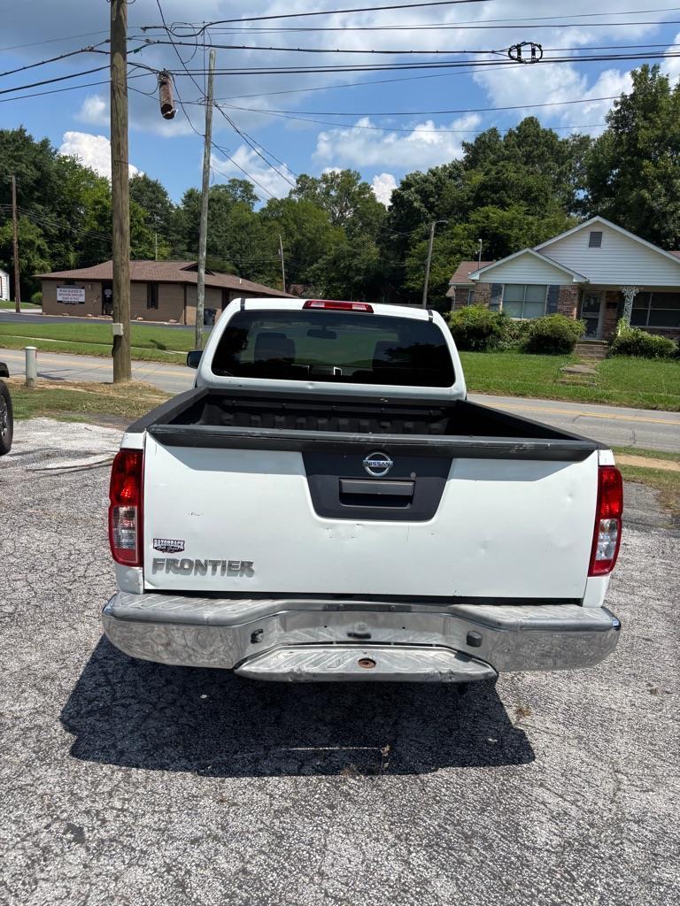 Nissan Frontier  2015