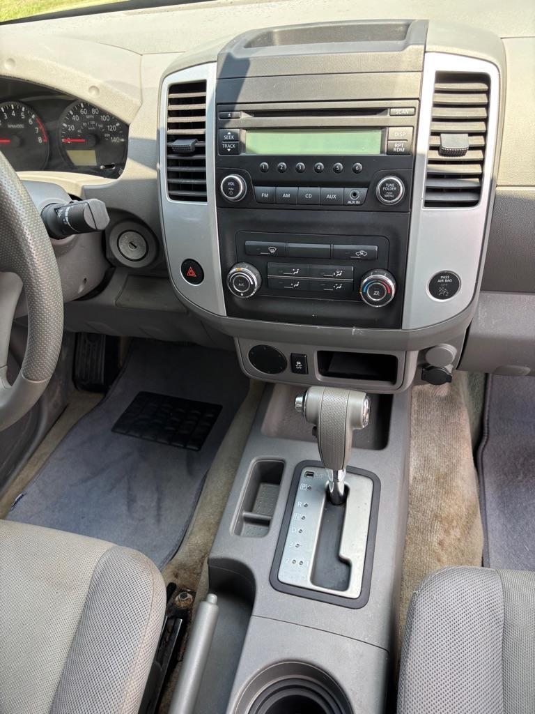 Nissan Frontier  2015