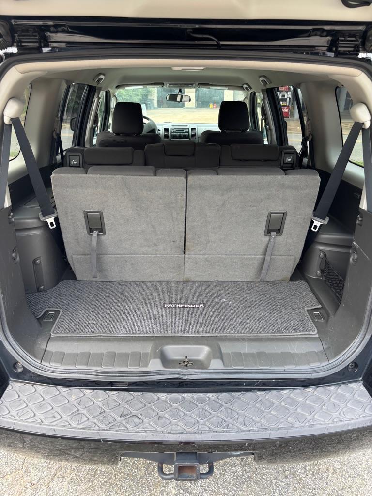 Nissan Pathfinder  2010