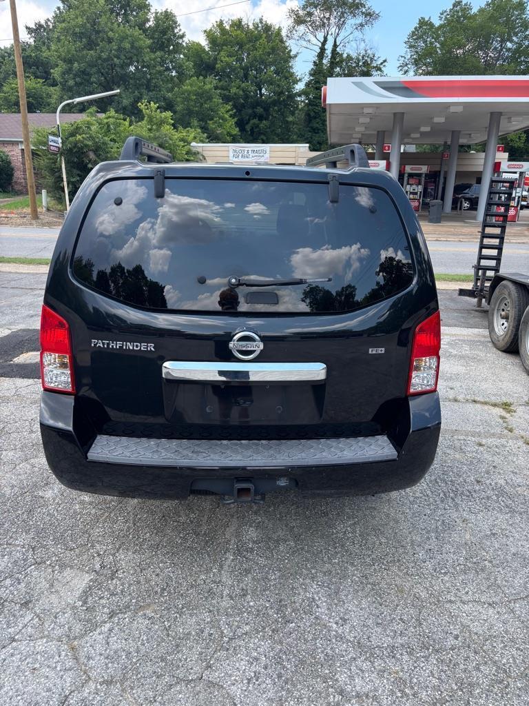 Nissan Pathfinder  2010