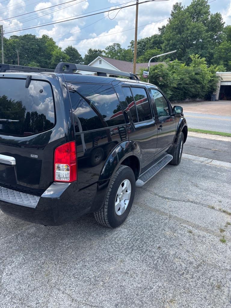 Nissan Pathfinder  2010