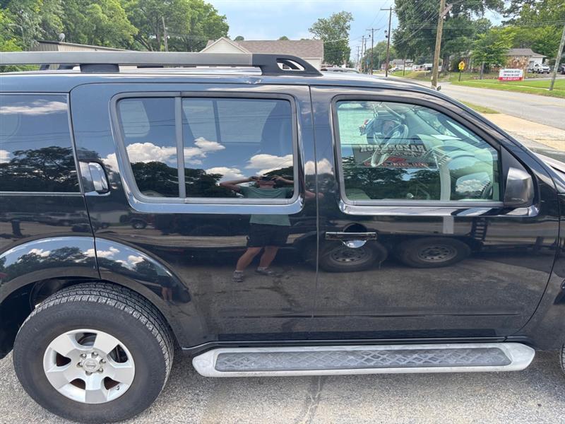 Nissan Pathfinder  2010