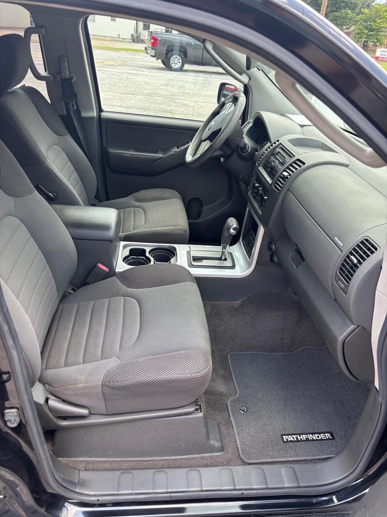 Nissan Pathfinder  2010