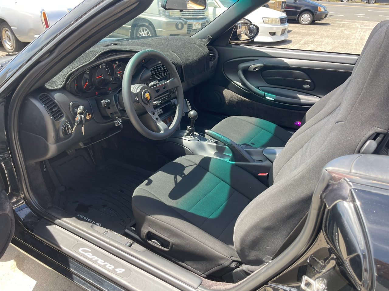 Porsche 911 Carrera 4 2001