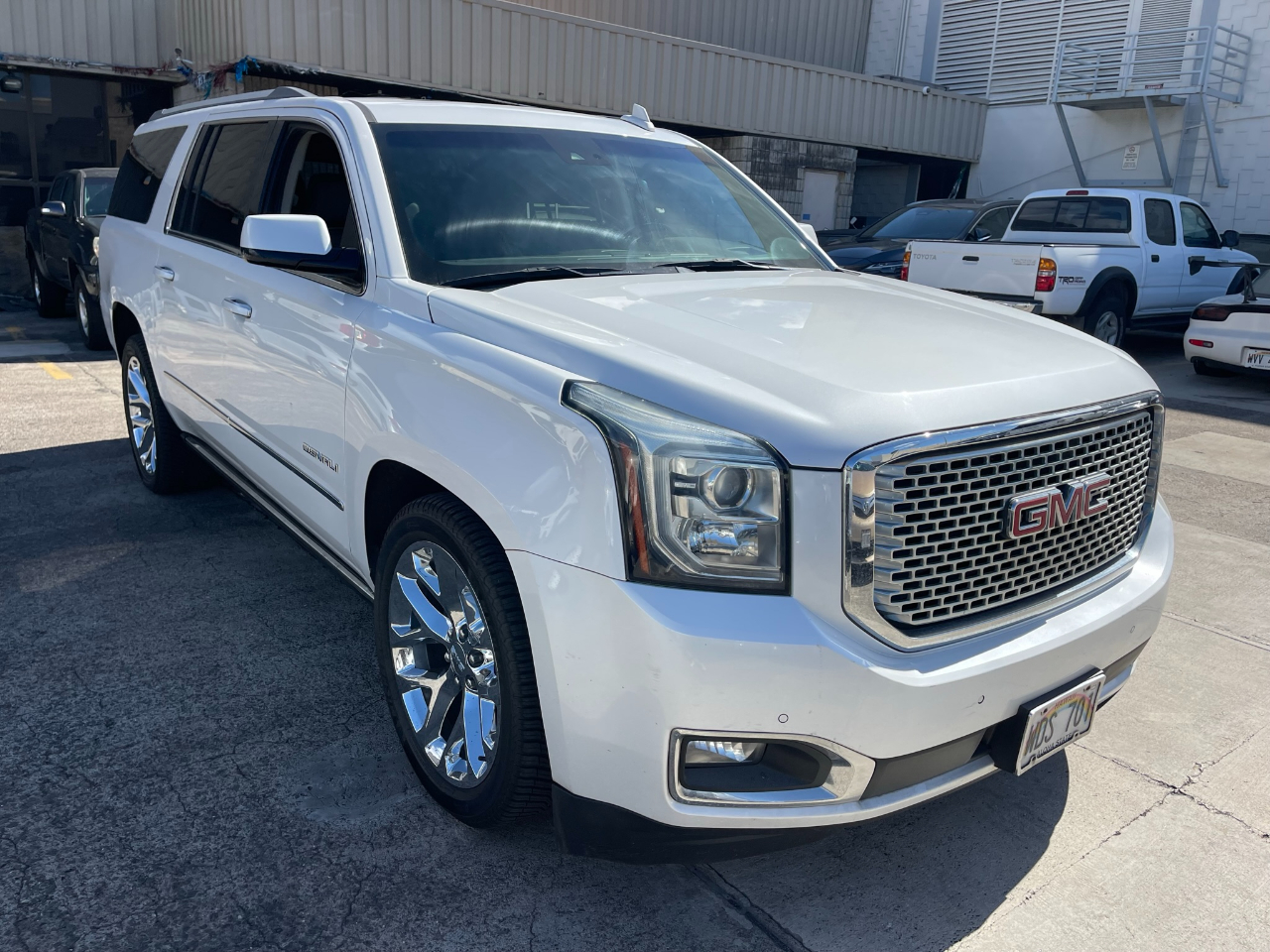 GMC Yukon XL Denali 4WD 2017