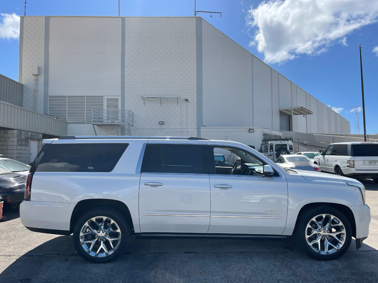 GMC Yukon XL Denali 4WD 2017