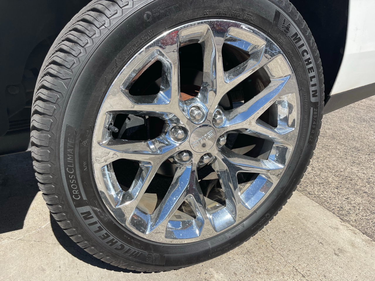 GMC Yukon XL Denali 4WD 2017