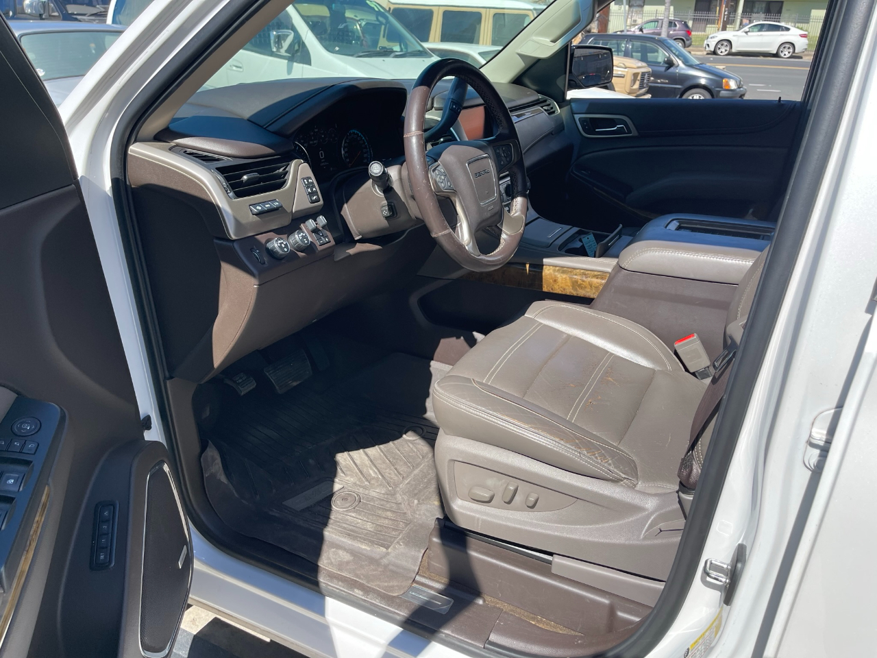 GMC Yukon XL Denali 4WD 2017