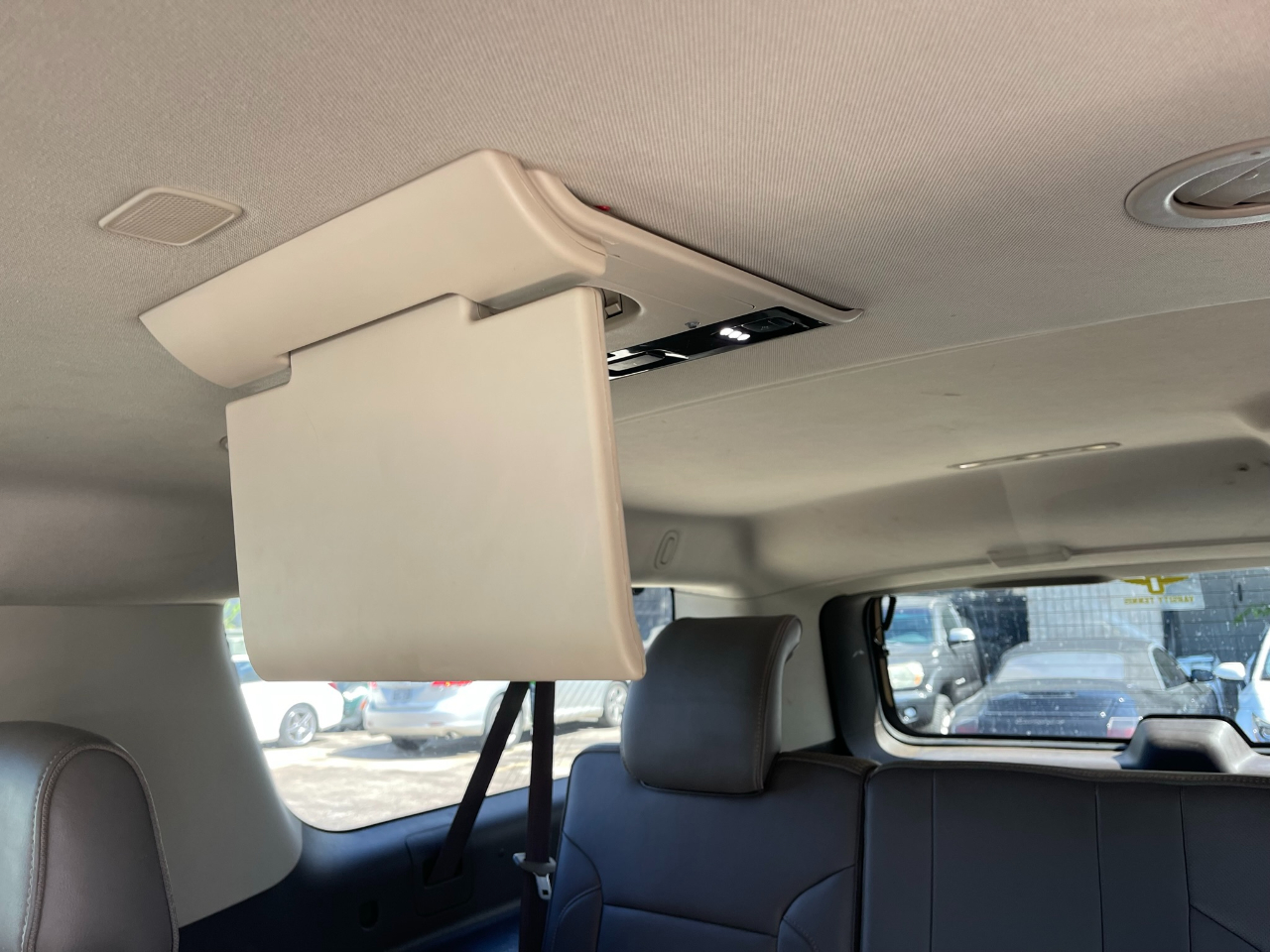 GMC Yukon XL Denali 4WD 2017