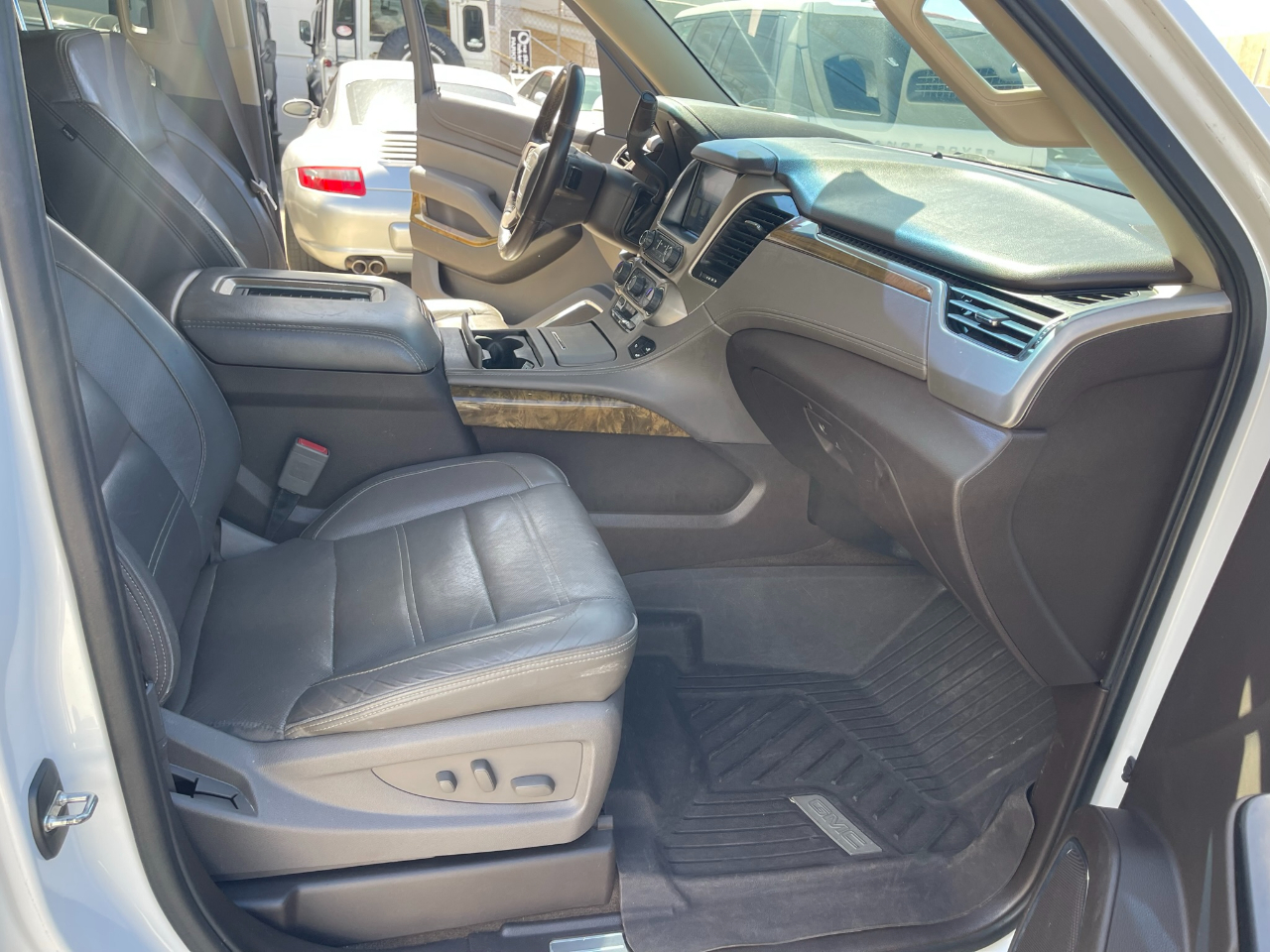 GMC Yukon XL Denali 4WD 2017