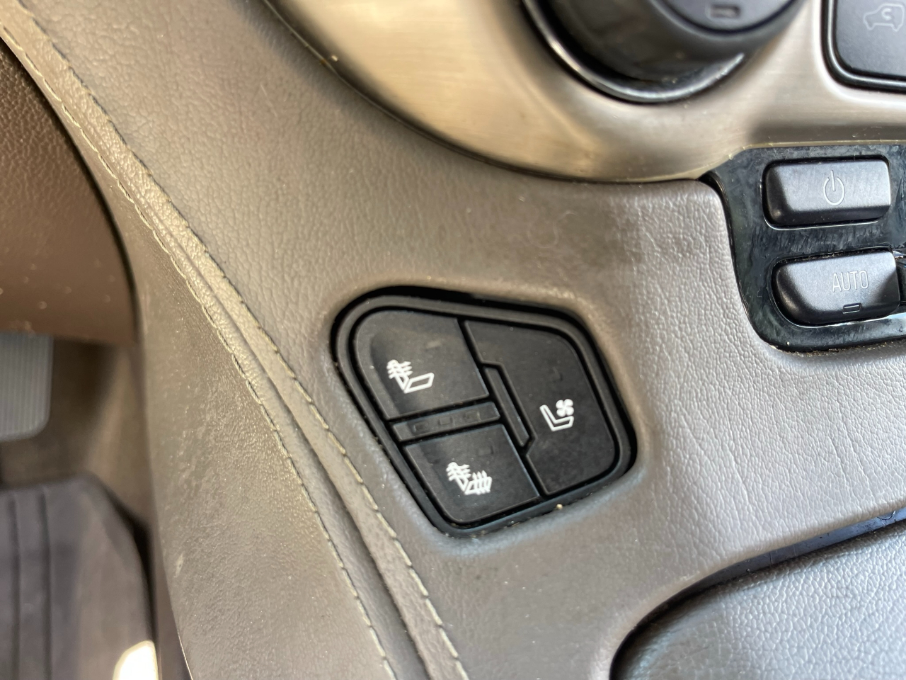 GMC Yukon XL Denali 4WD 2017