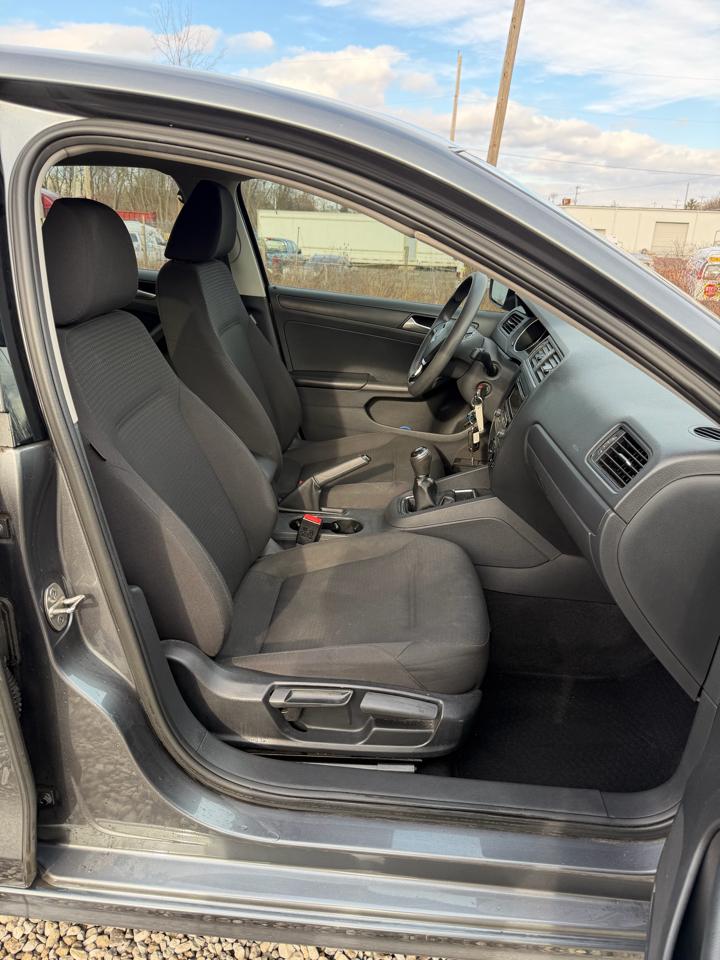 Volkswagen Jetta S 5M 2015