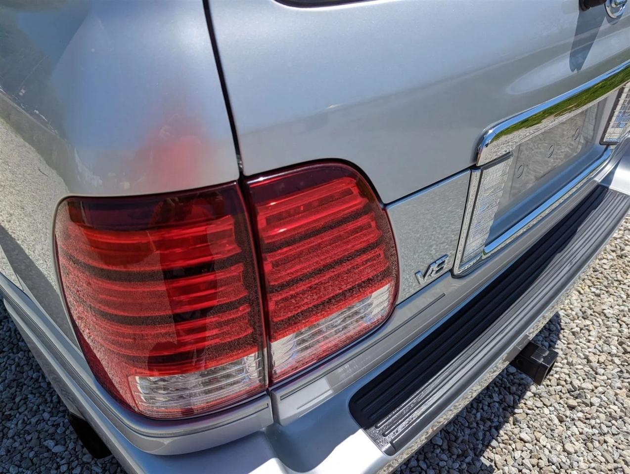 Lexus LX 470 Sport Utility 2006