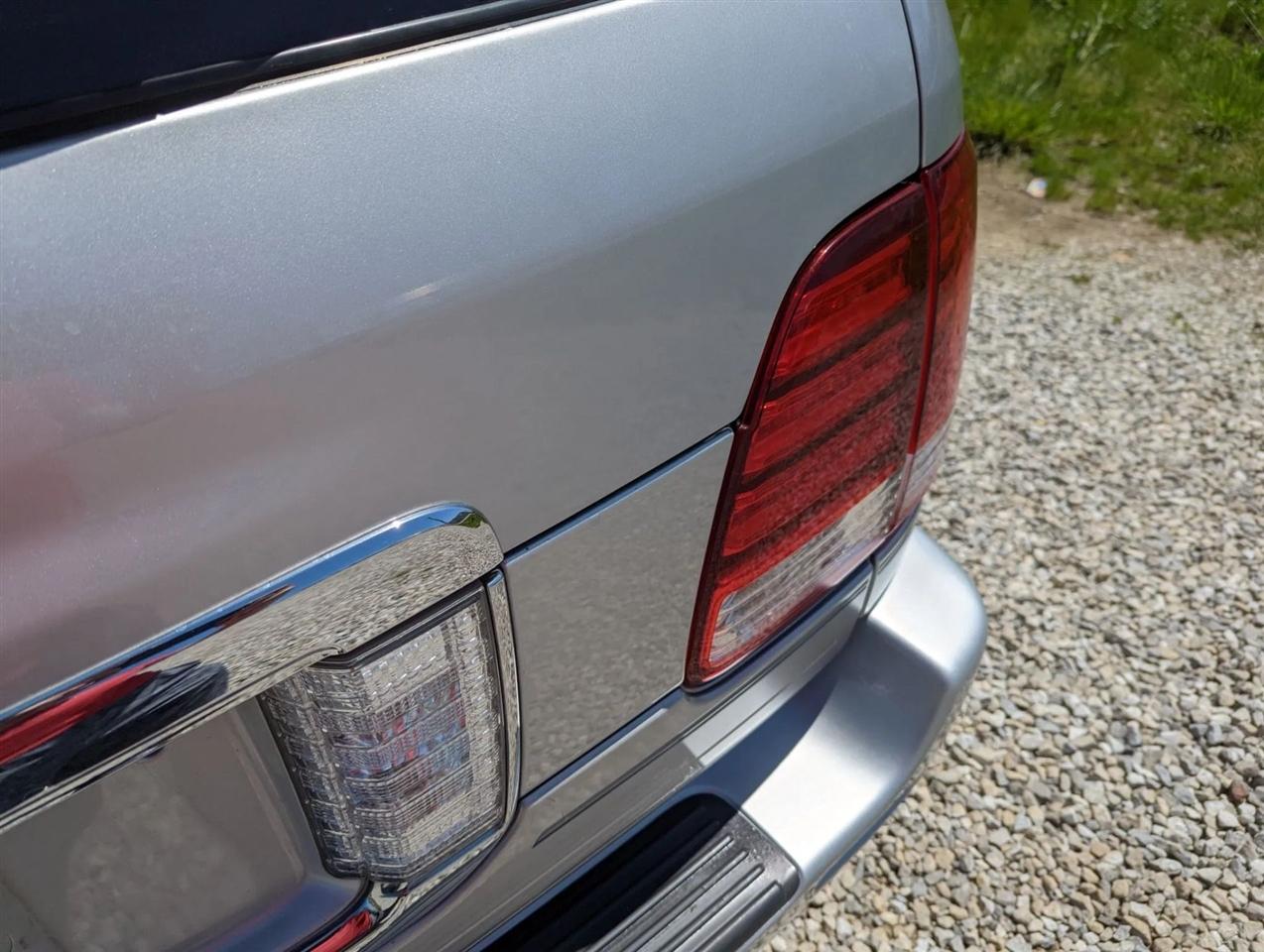 Lexus LX 470 Sport Utility 2006