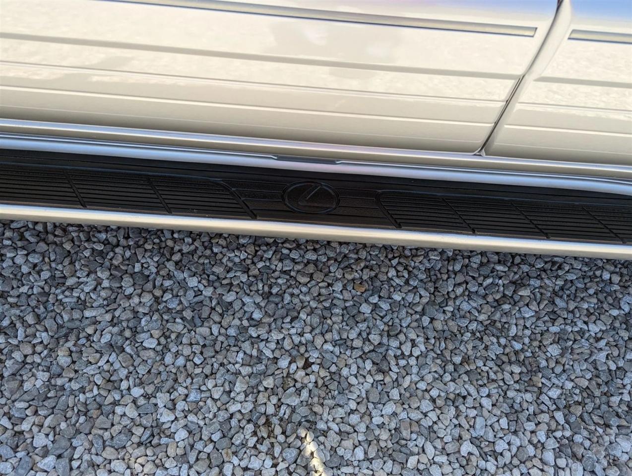 Lexus LX 470 Sport Utility 2006