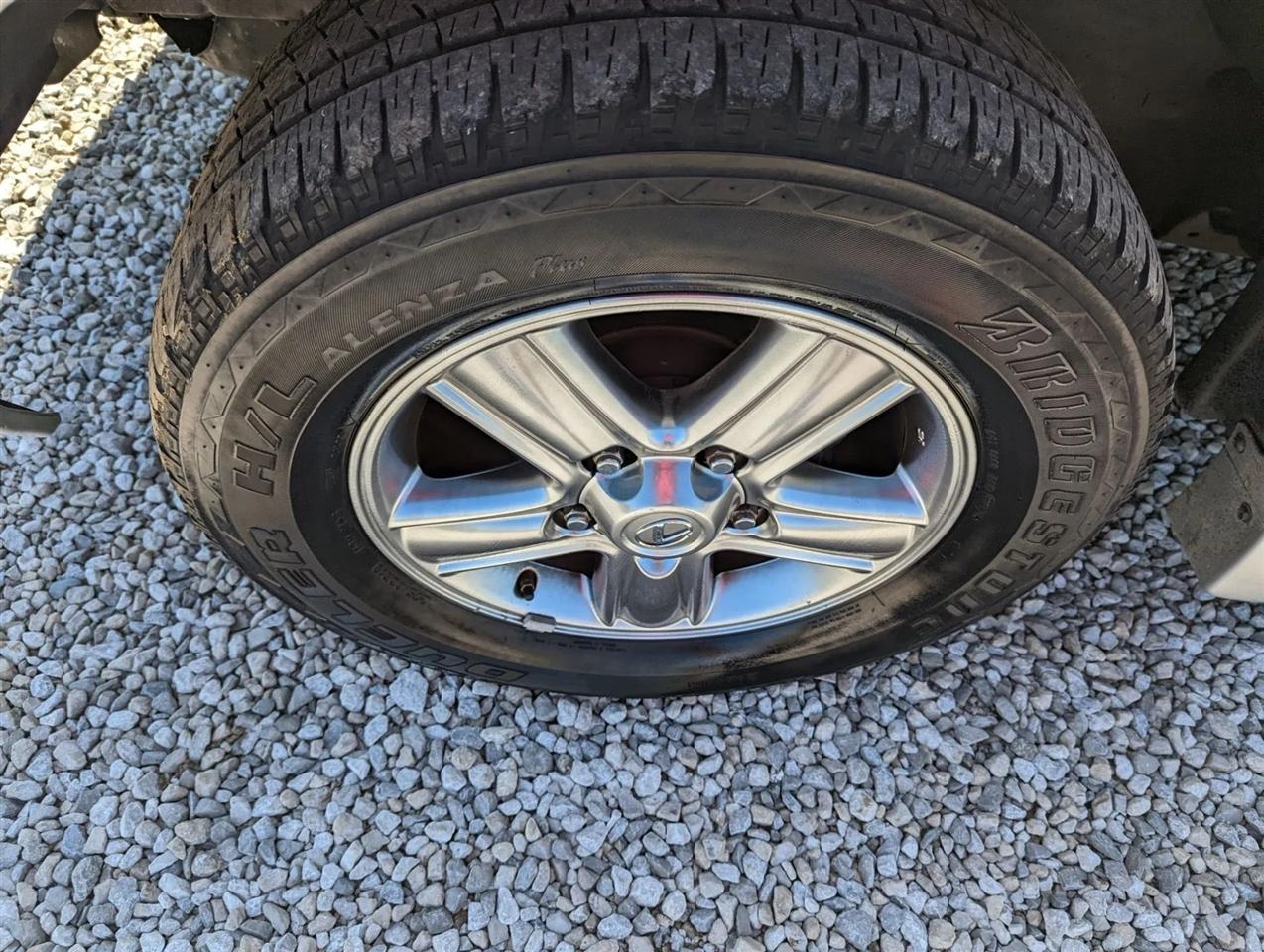 Lexus LX 470 Sport Utility 2006