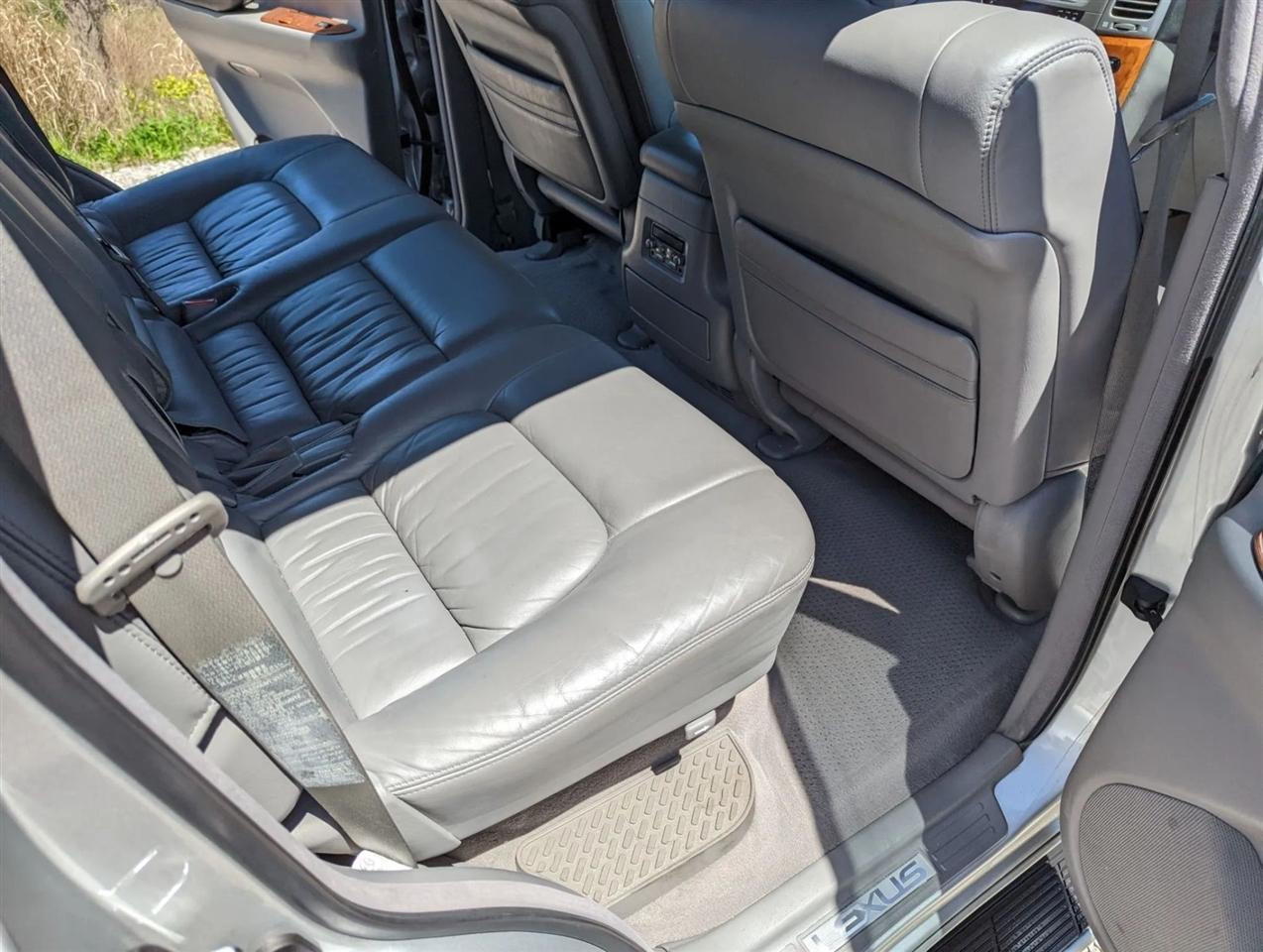 Lexus LX 470 Sport Utility 2006