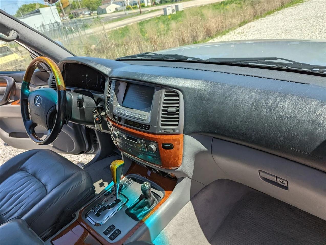 Lexus LX 470 Sport Utility 2006