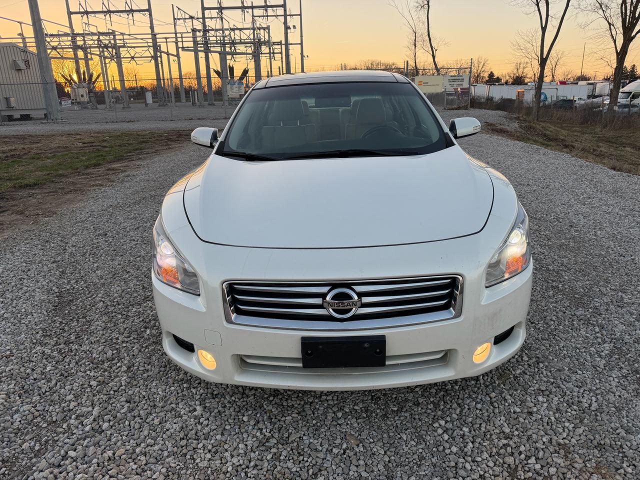 Nissan Maxima S 2014