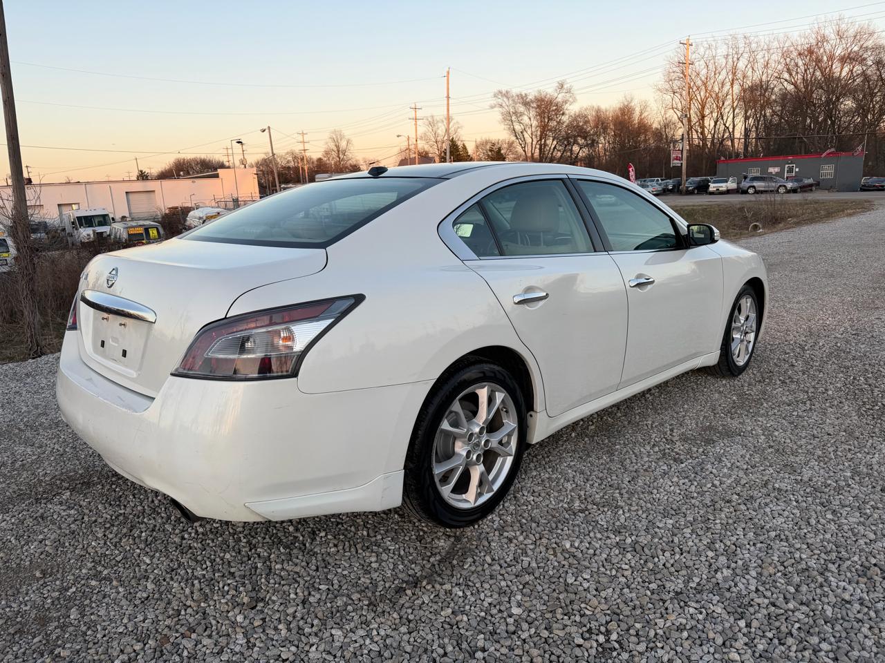 Nissan Maxima S 2014