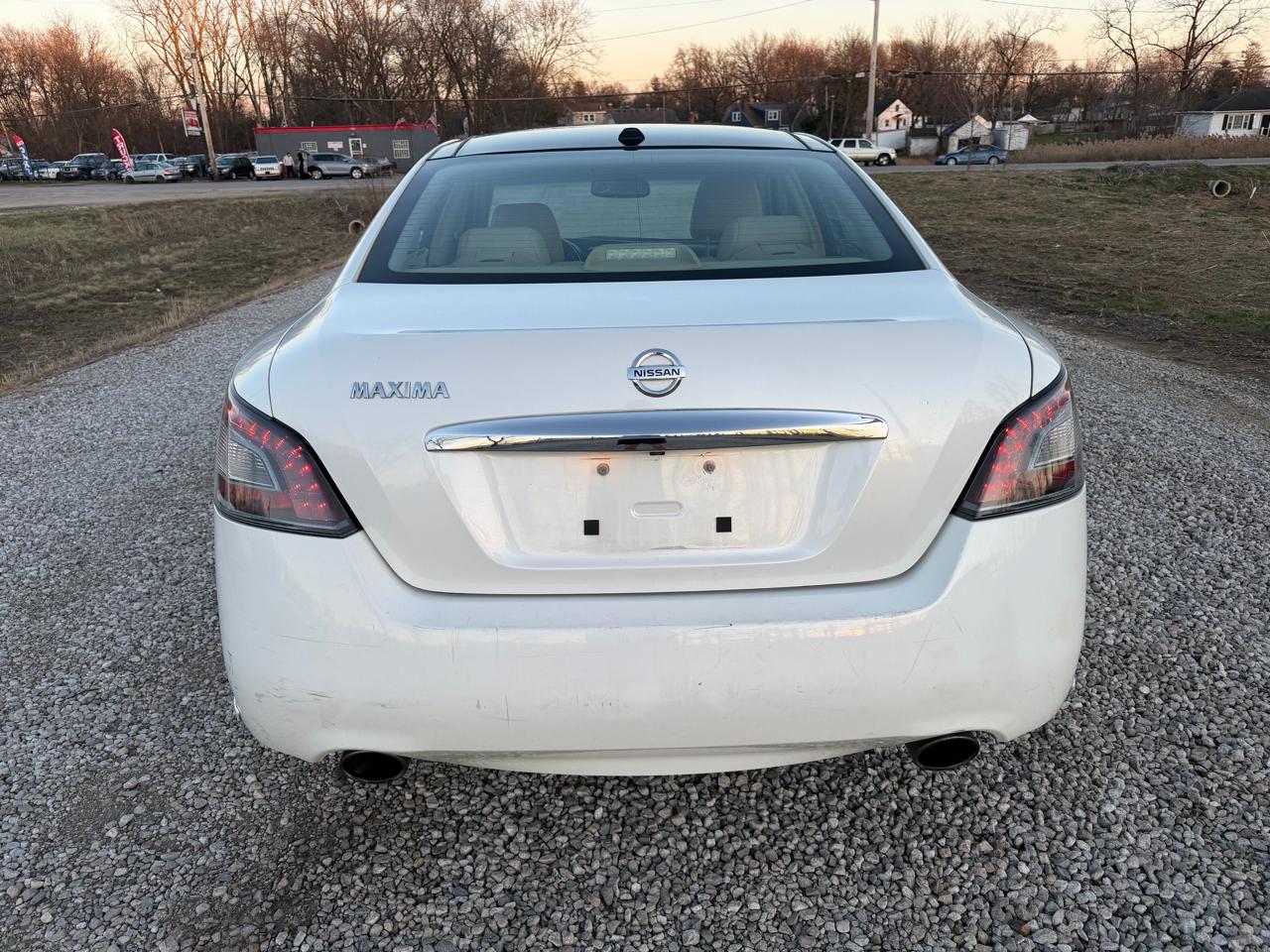 Nissan Maxima S 2014