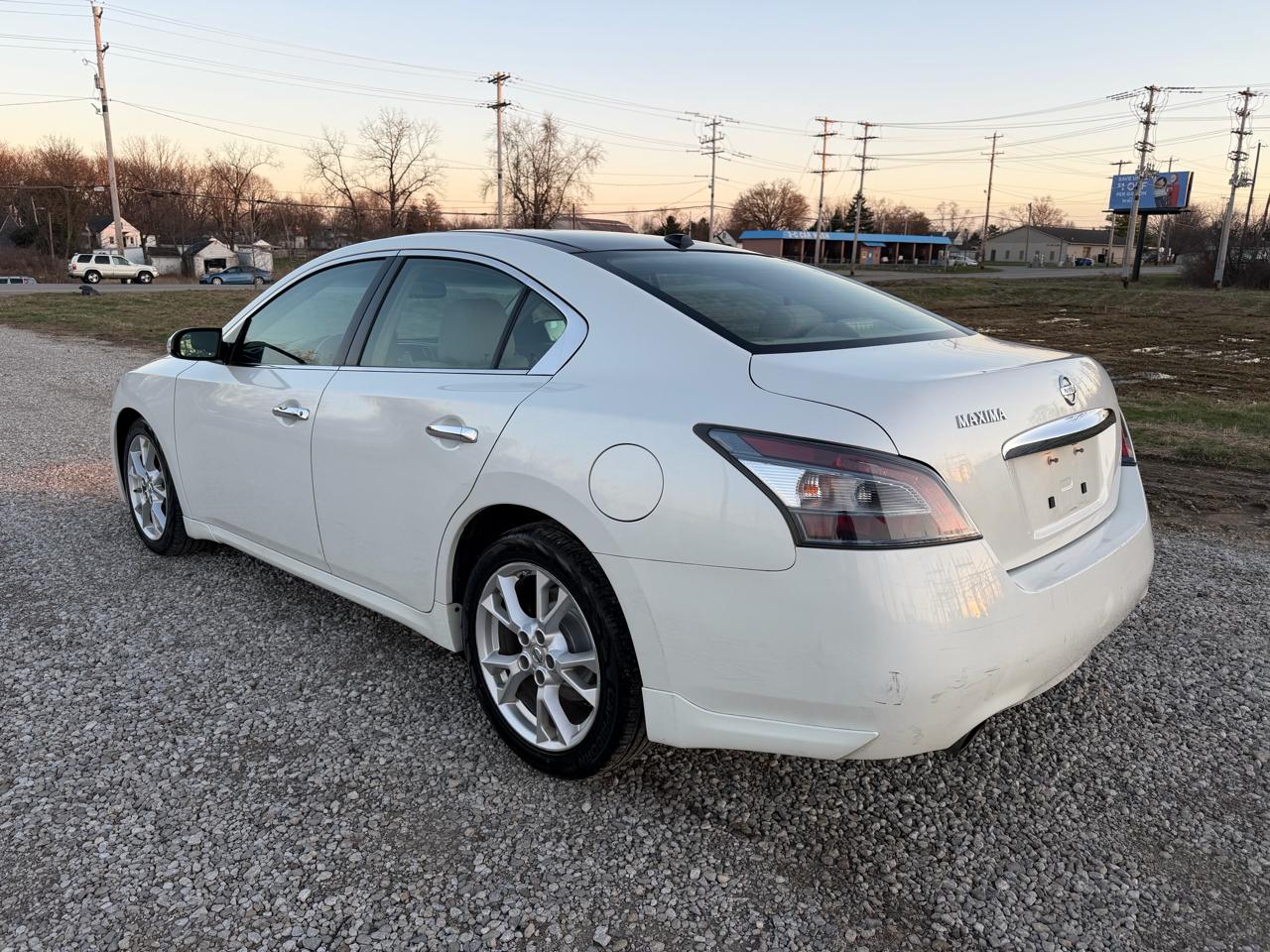 Nissan Maxima S 2014