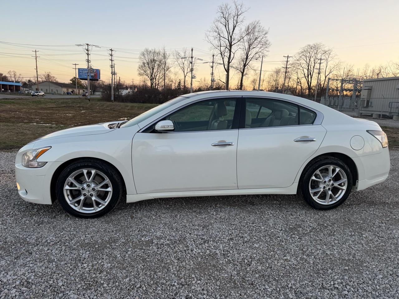 Nissan Maxima S 2014