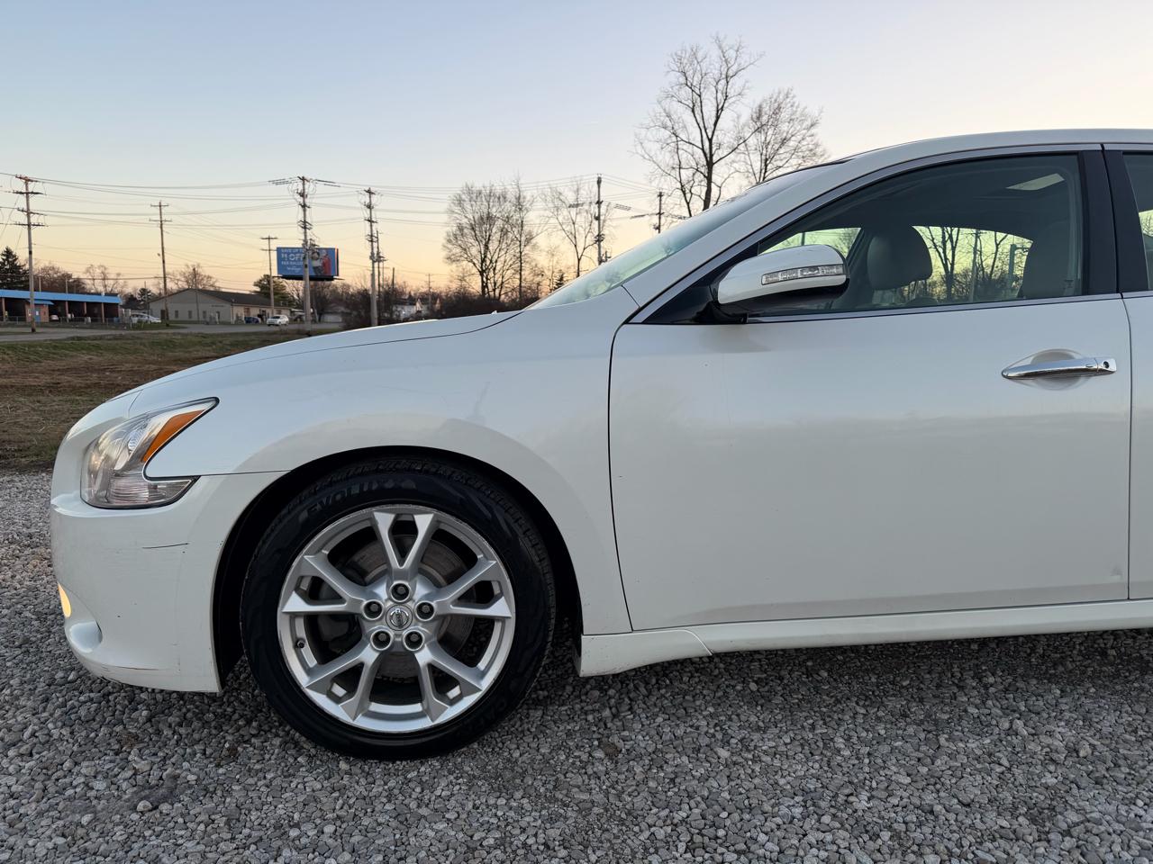 Nissan Maxima S 2014